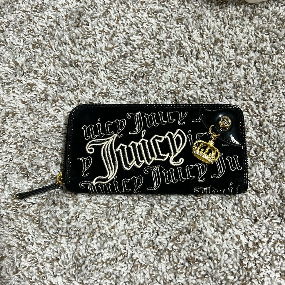 Juicy couture wallet